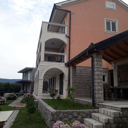 Apartmani Andrea Studio Херцег-Нови Экстерьер фото