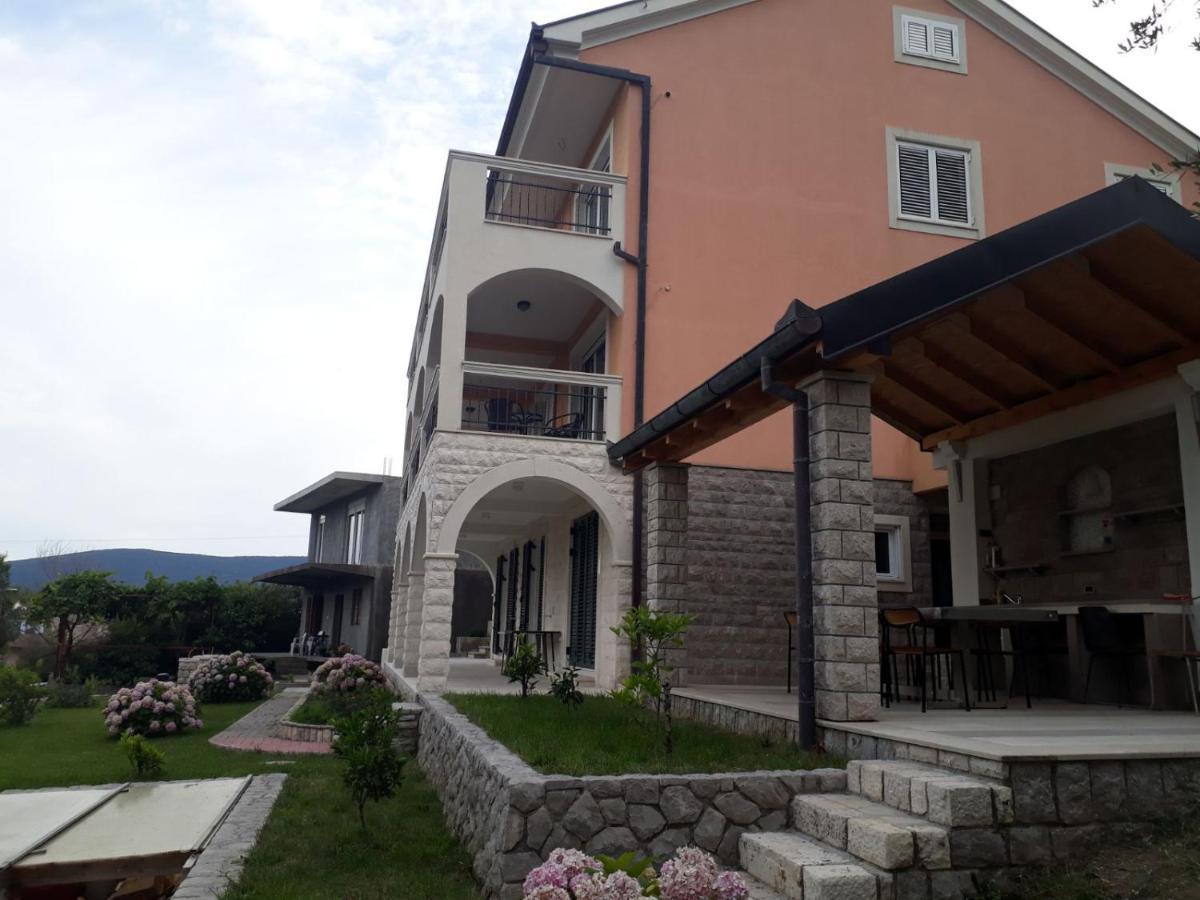 Apartmani Andrea Studio Херцег-Нови Экстерьер фото
